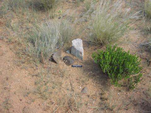 Traditional grave low status