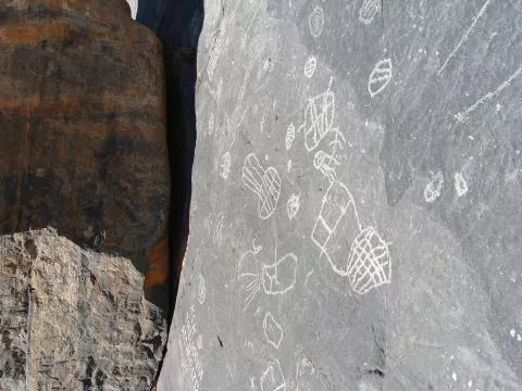 Engraved gridforms © Photo: J. Kinahan